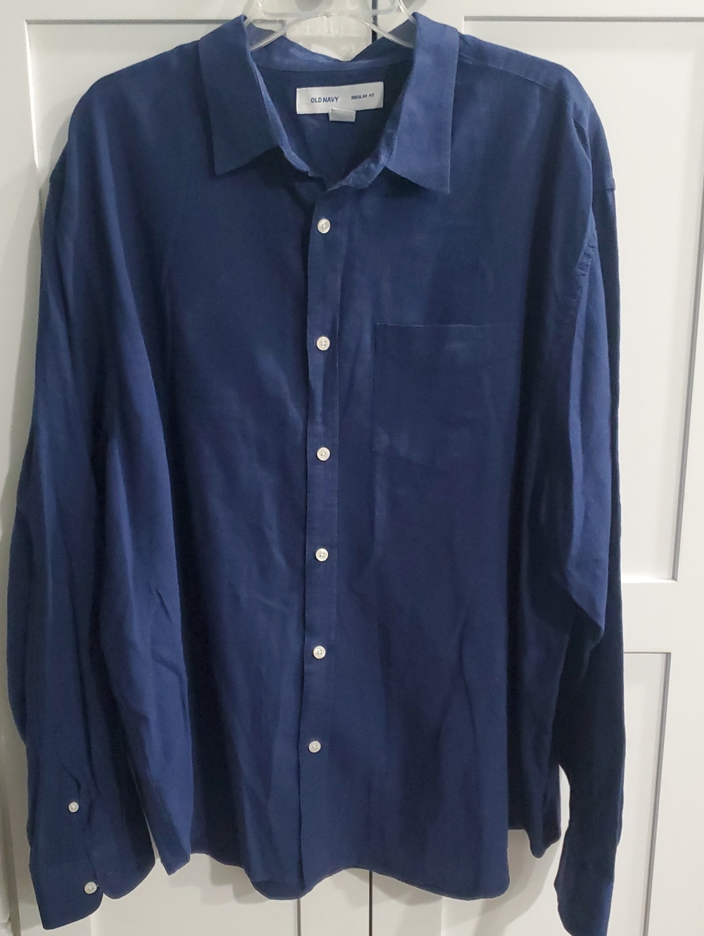 Old Navy Men's Long-Sleeve Button-Down Shirt in Navy Blue 55% Linen